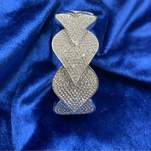 Ladies Fashion bracelet